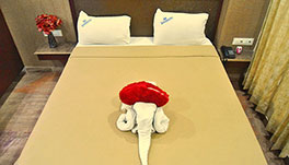 Hotel Sri Arulmuthu Residency - Deluxe Double Room-6