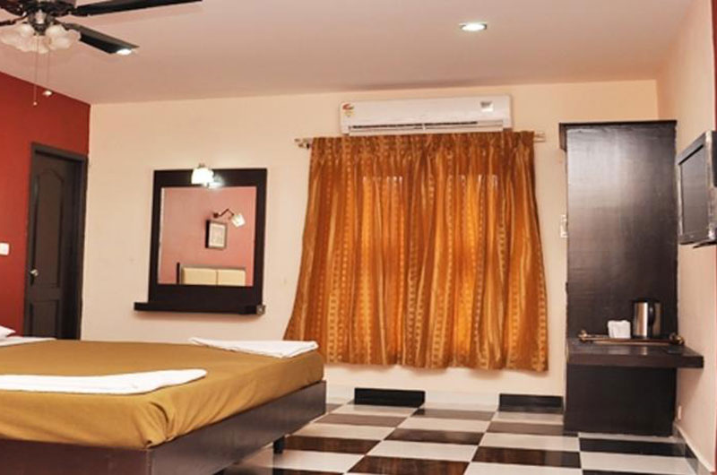 Hotel Sri Arulmuthu Residency - Deluxe Double Room