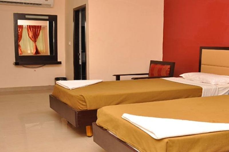 Hotel Sri Arulmuthu Residency - Triple Room