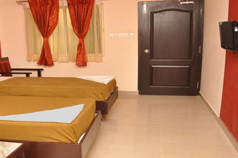Hotel Sri Arulmuthu Residency - Triple Room3